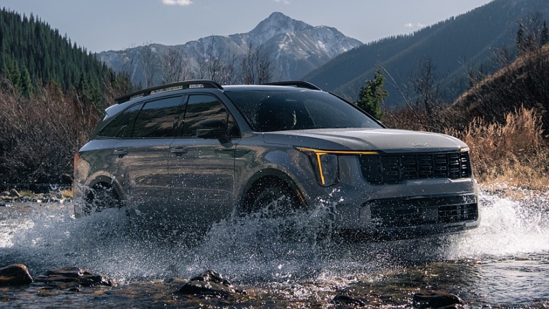 Обновлённый кроссовер Kia Sorento: теперь и внедорожный вариант X-Pro