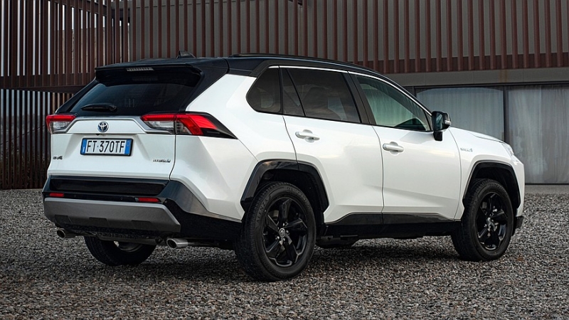 Обновлённый Toyota RAV4: первые изображения
