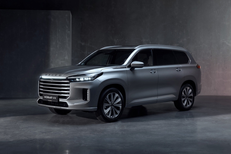 Рассекречен обновлённый кроссовер Exeed VX для России: салон, как у Mercedes, и 8АКП