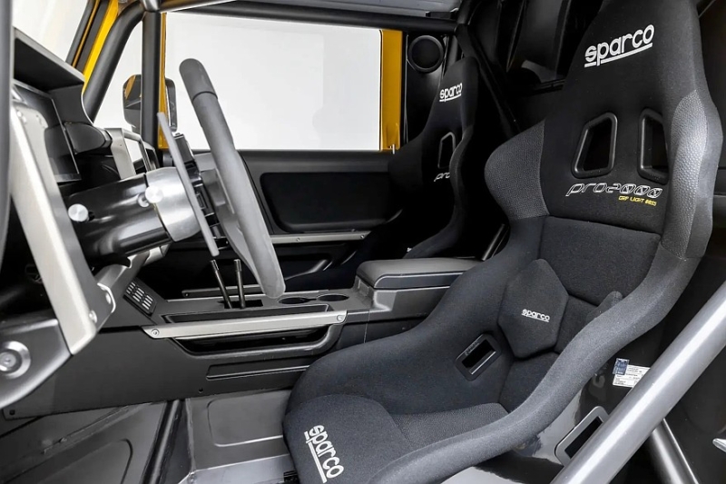 SV Rover: американский супервнедорожник в стиле классического Land Rover Defender