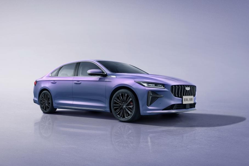 В России ждут новый седан Geely: что о нем известно и когда он появится